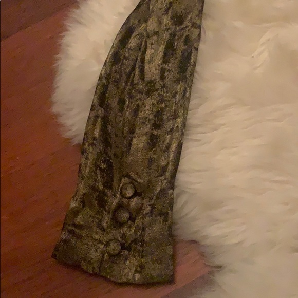 L’Academie Shimmery Gold Romper New - Picture 6 of 8